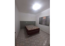 CASA COM 01 DORMITORIO SALA E COZINHA CÓD ZL 1080-04